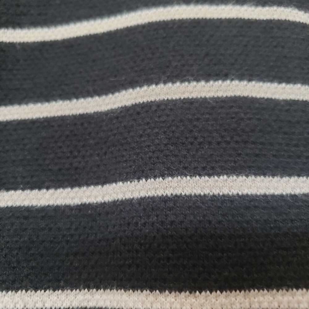 Banana Republic 4 thick textured inverted pleats in skirt quarter sleeve strip… - Picture 7 of 8